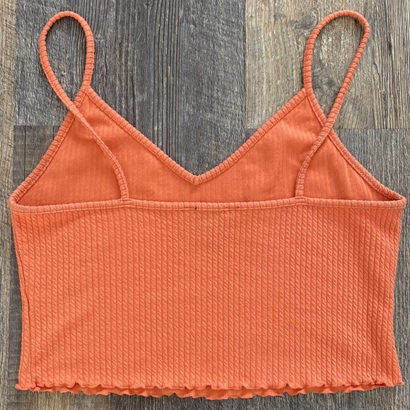 Forever 21 v neck cropped tank top - Picture 2 of 6